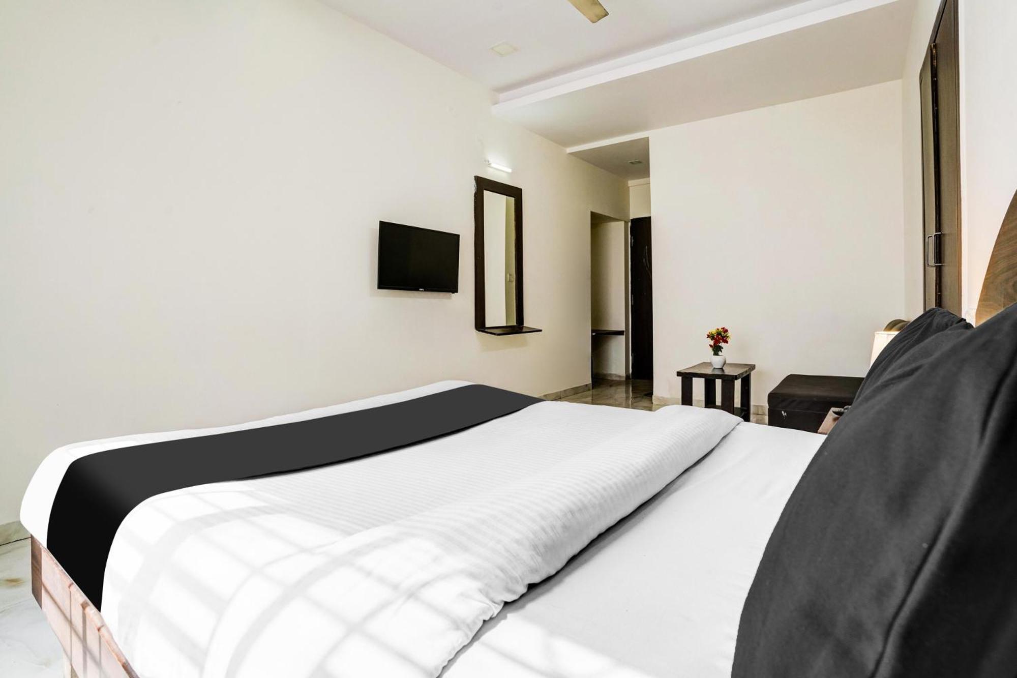 Super Hotel O Nashik Near Vijay Mamta Theatre Formerly Sahara Inn מראה חיצוני תמונה