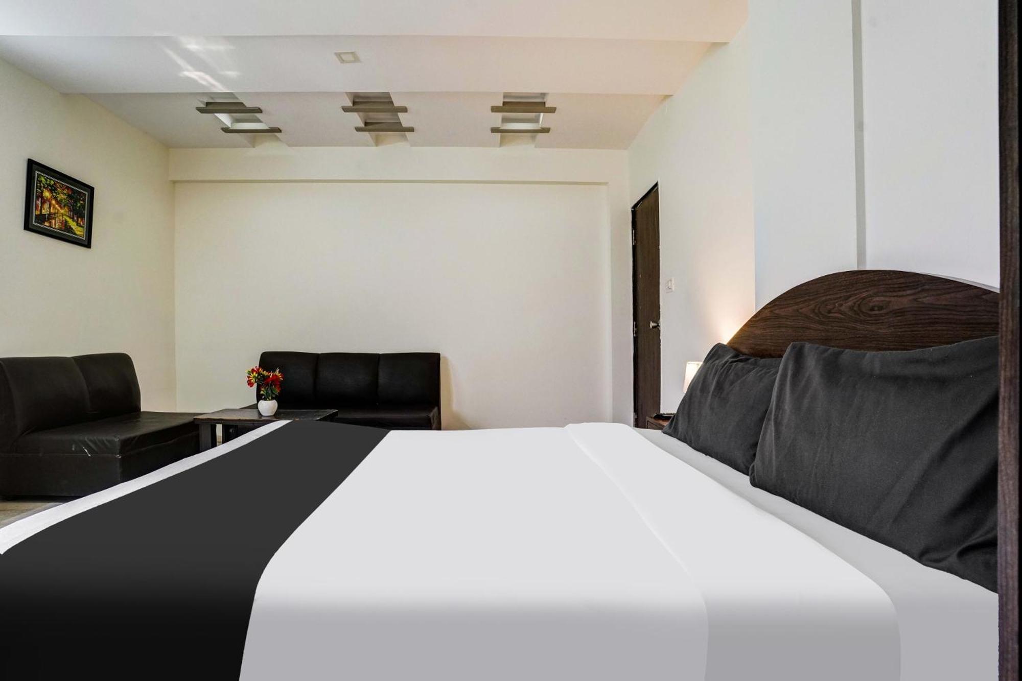Super Hotel O Nashik Near Vijay Mamta Theatre Formerly Sahara Inn מראה חיצוני תמונה