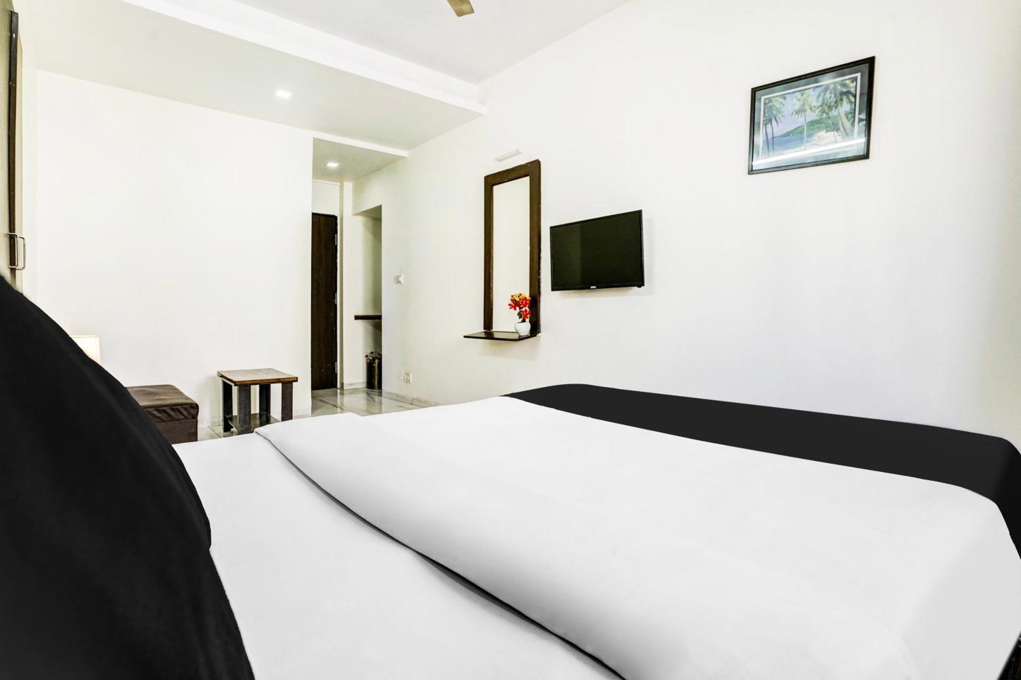 Super Hotel O Nashik Near Vijay Mamta Theatre Formerly Sahara Inn מראה חיצוני תמונה
