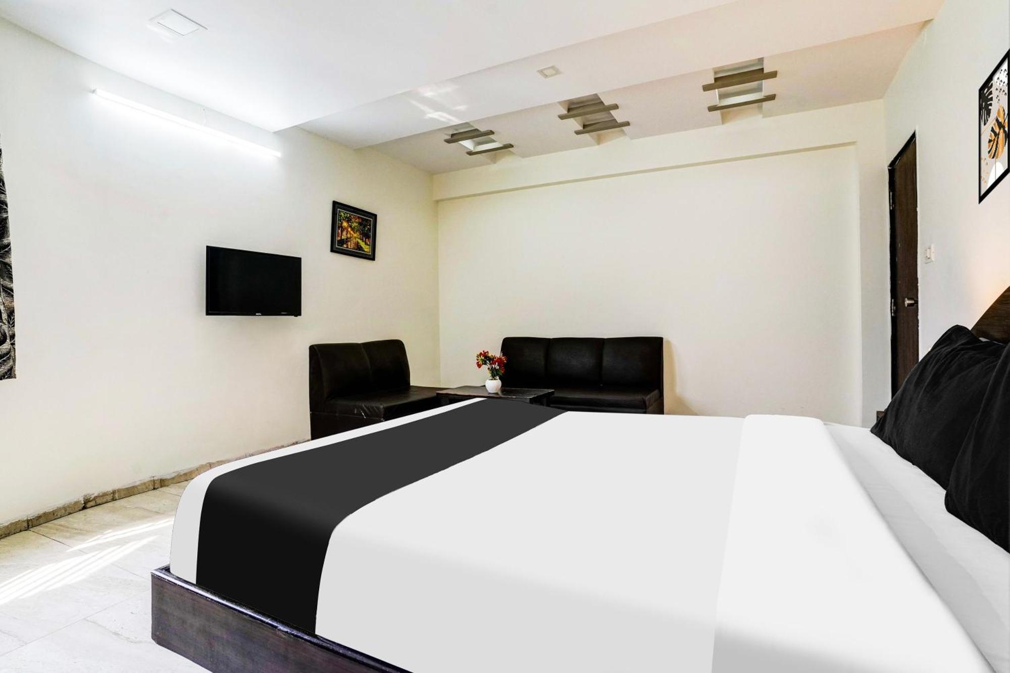 Super Hotel O Nashik Near Vijay Mamta Theatre Formerly Sahara Inn מראה חיצוני תמונה
