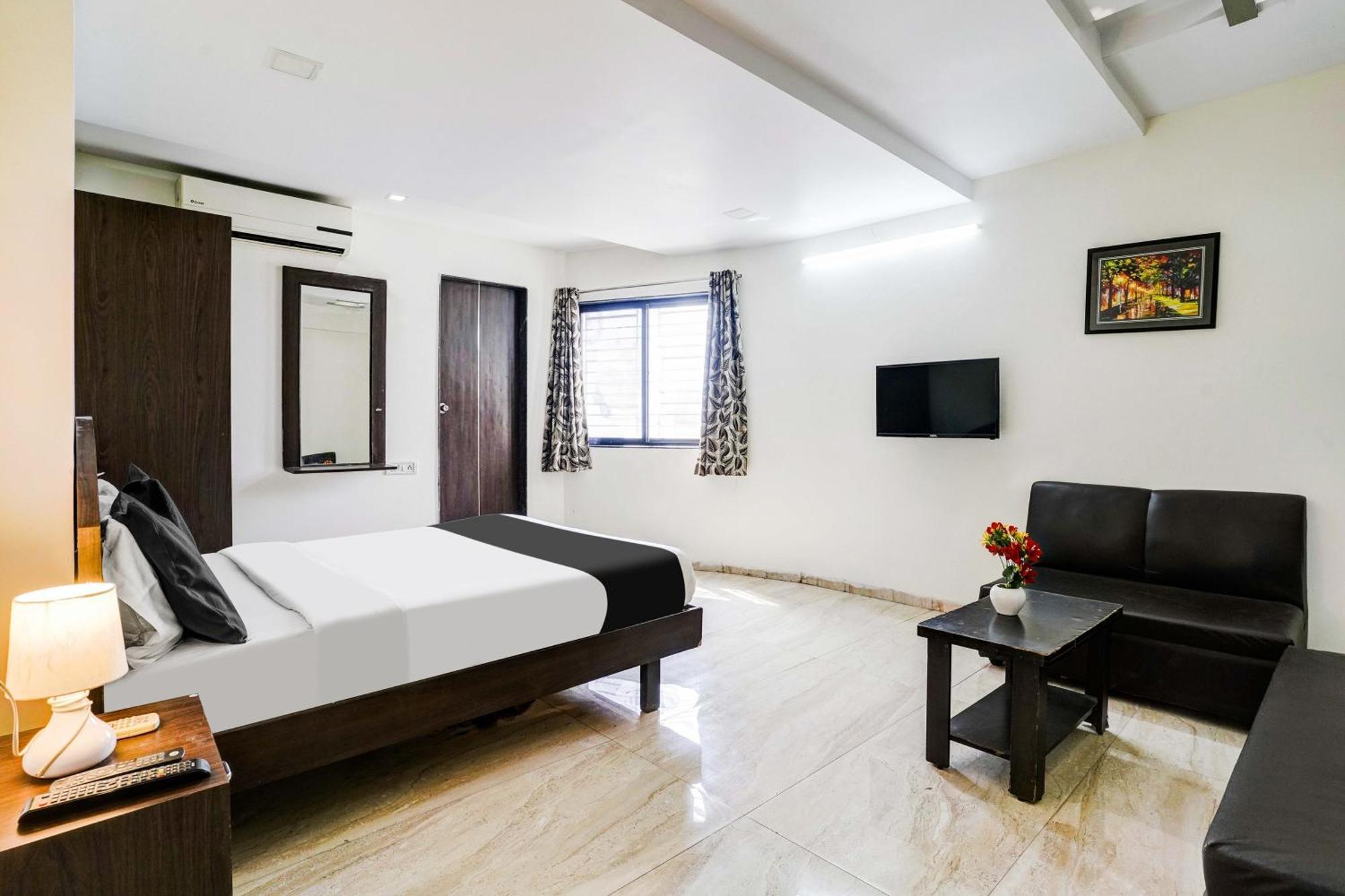 Super Hotel O Nashik Near Vijay Mamta Theatre Formerly Sahara Inn מראה חיצוני תמונה
